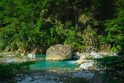 台湾花莲太鲁阁风景区,砂卡礑溪的山谷溪流