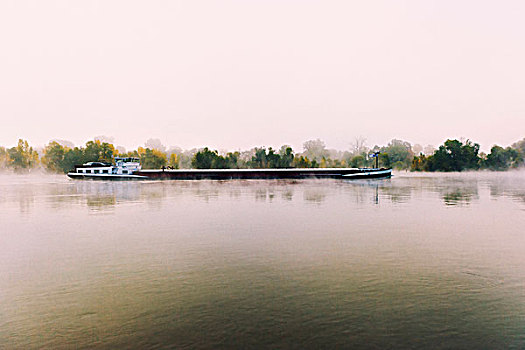 货船,莱茵河