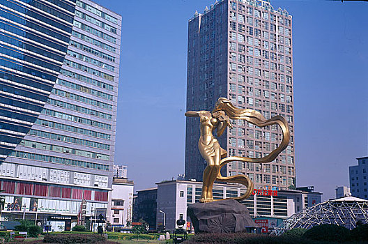 湖南省长沙市五一路口的塑像