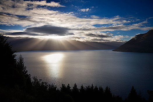 日出,上方,山峦,瓦卡蒂普湖,皇后镇,新西兰