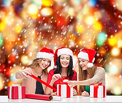 圣诞节,圣诞,冬天,高兴,概念,三个,微笑,女人,圣诞老人,帽子,许多,礼盒