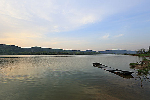 如山湖