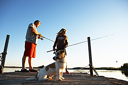 父亲,女儿,狗,捕鱼,瑞典