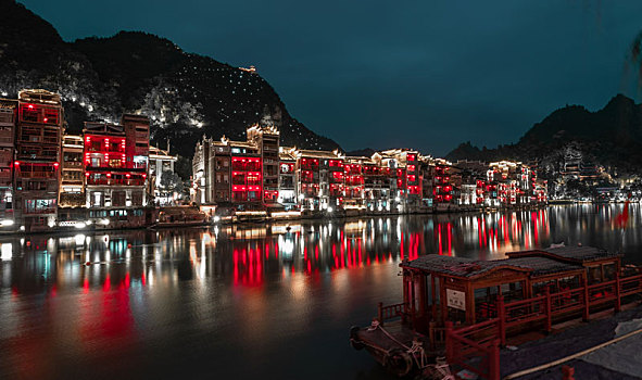 贵州镇远古城夜景