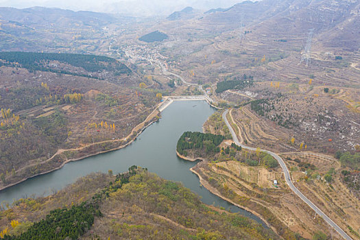 航拍莱芜茶叶口镇的美丽乡村