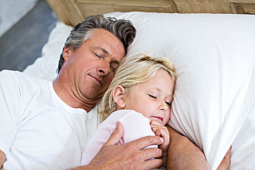 父亲,女儿,睡觉,一起,床,卧室,在家