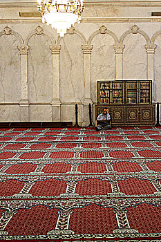 叙利亚大马士革伍麦叶清真寺内景-读,古兰经