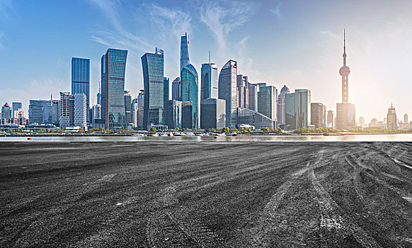 上海陆家嘴建筑景观和沥青路面