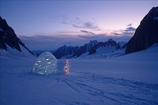 阿拉斯加山脉,圆顶小屋,圣诞灯光,黎明,室内,冬天,景色,雪,冰,建筑