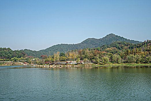 尖山湖公园图片