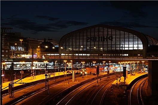 汉堡市,法兰克福火车站,夜晚