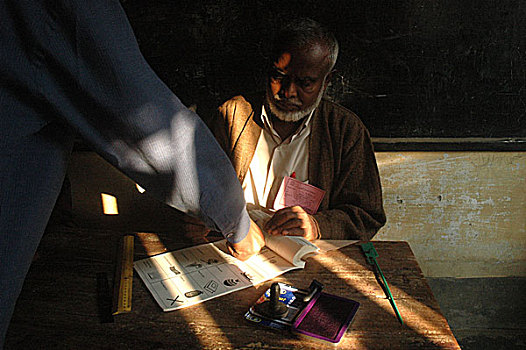 选民,选票,投票,投票站,学校,国家,选举,孟加拉,十二月,2008年