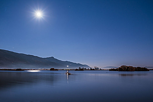 异龙湖夜色