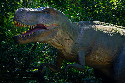 恐龙游乐园电动的恐龙展览,恐龙模型雄伟逼真