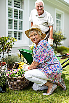 老年,夫妻,园艺,一起,后院