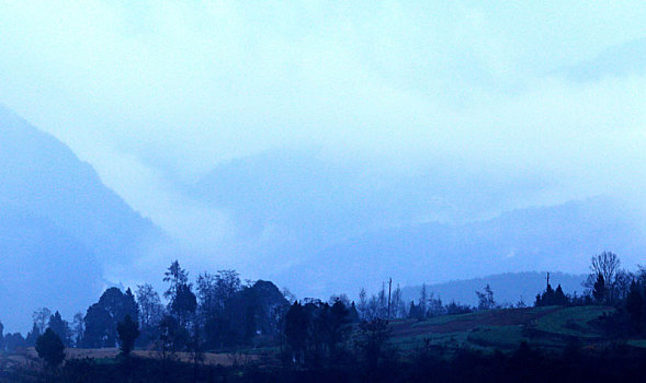 四川,户外,自然,白天,风景区,美丽乡村,雨后乡村,如画乡村,魅力乡村,白云,背景,外部,风景,雾,云雾,风光,丛林,森林,若影若现,无人