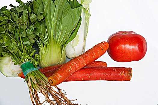 时令蔬菜-----小白菜,青菜,卷心菜,番茄,胡萝卜,花菜