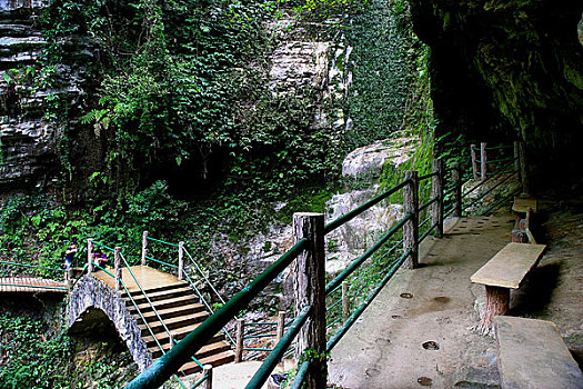 金刀峡谷仿古栈道