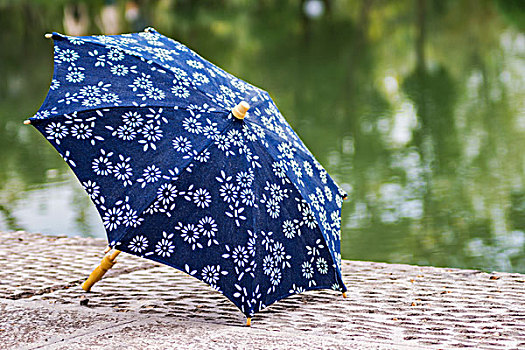 蓝印花布伞