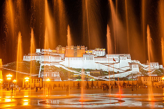 布达拉宫广场彩色音乐喷泉