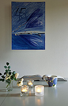 现代,餐桌,蓝色,抽象,绘画,墙壁,后面
