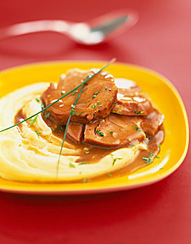 豬肉,澆汁,土豆泥