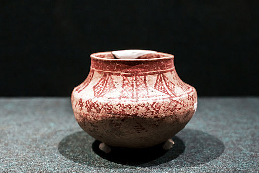南京市博物馆馆藏新石器晚期彩陶豆