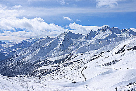 折多山雪景