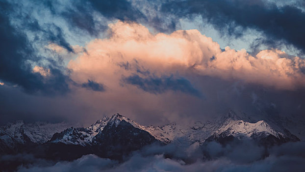 梅里雪山