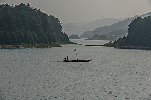 远山,树林,船,风景,山,湖,水