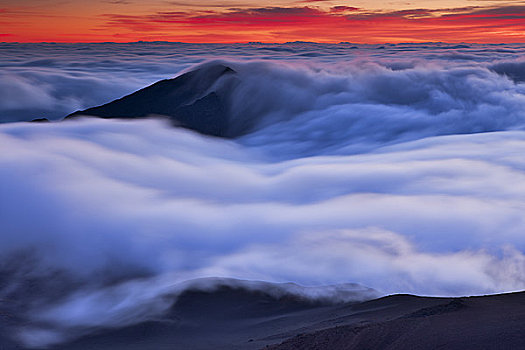 云,上方,山,哈雷阿卡拉火山,毛伊岛,夏威夷,美国