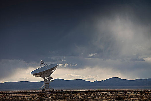 射电望远镜巨阵,索科罗镇,新墨西哥,美国