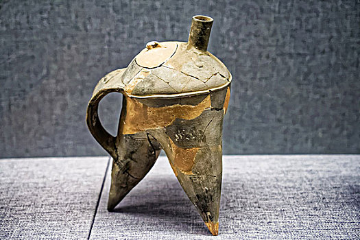 中国古代灰陶盉