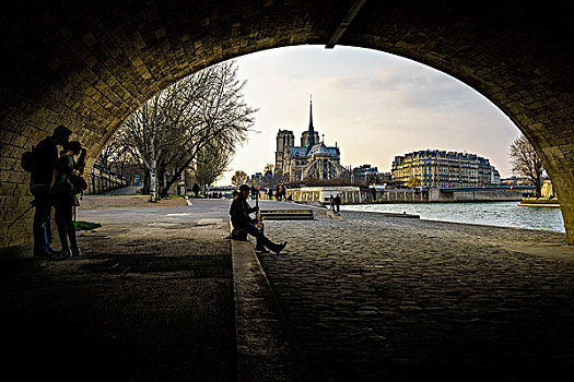 两个,爱人,吻,音乐人,桥,塞纳河,靠近,巴黎,法国