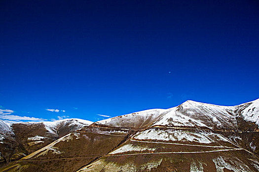 高原雪山