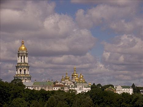 乌克兰,基辅,寺院,洞穴,风景,大,钟楼,金色,圆顶,绿色,云,雷暴,2004年