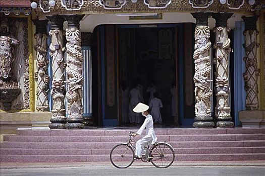 高台神殿,西宁省,越南