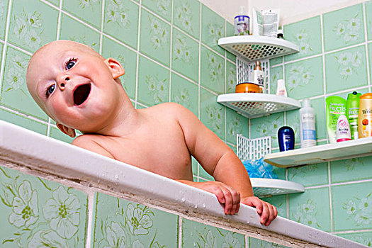 男孩,1岁,浴缸,浴室