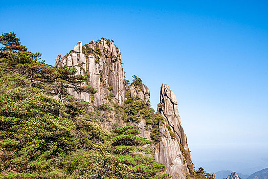 江西上饶三清山南海岸群山