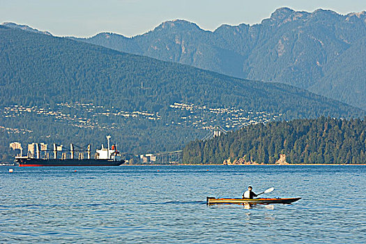 皮划艇手,集装箱船,不列颠哥伦比亚省,加拿大