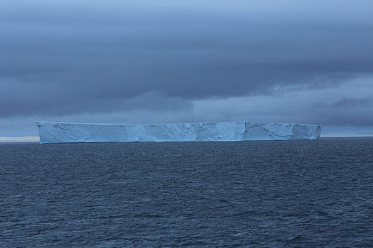 南极洲的巨大浮冰