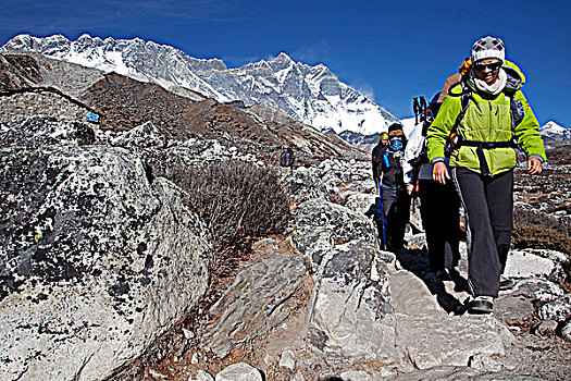 尼泊尔,珠穆朗玛峰,区域,昆布,山谷,长途旅行者,上面,陡峭,攀登,靠近,岛屿,顶峰,跋涉