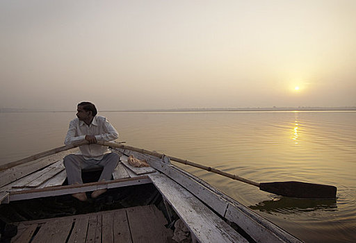 男人,划桨船,恒河,瓦腊纳西,印度