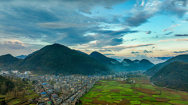 重庆酉阳,乡村雨后风景美