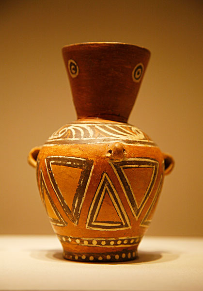 大汶口文化彩陶壶图片