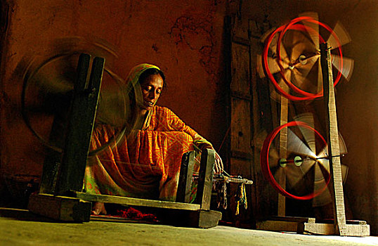 女人,弯曲,线,纺锤,孟加拉,六月,2009年