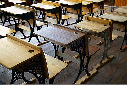 旧式,桌子,教室
