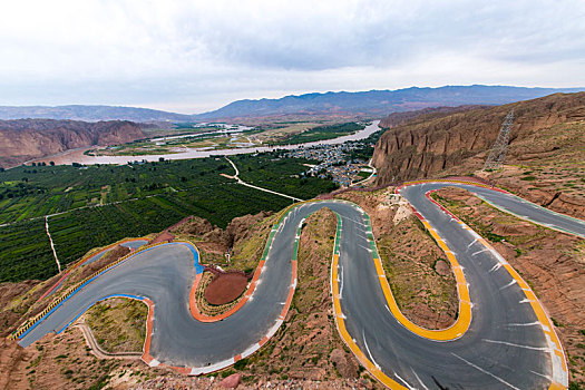 盘山路