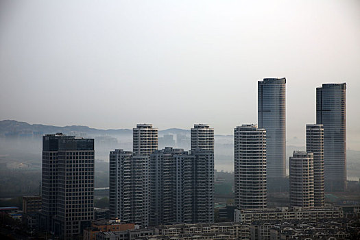 山东省日照市,山雨欲来风满楼,春季天气变化多端