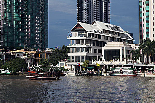 泰国曼谷湄南河畔风景